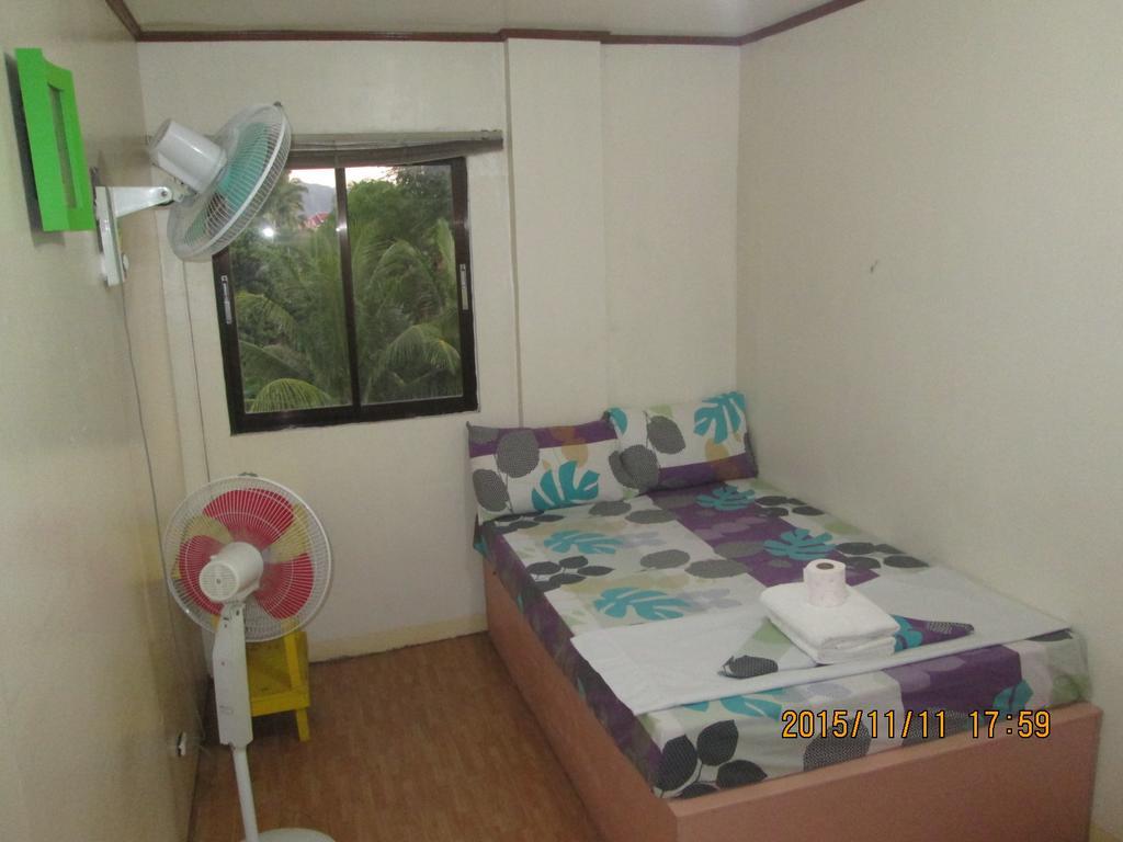 Lagrosa Backpackers Otel Coron Oda fotoğraf